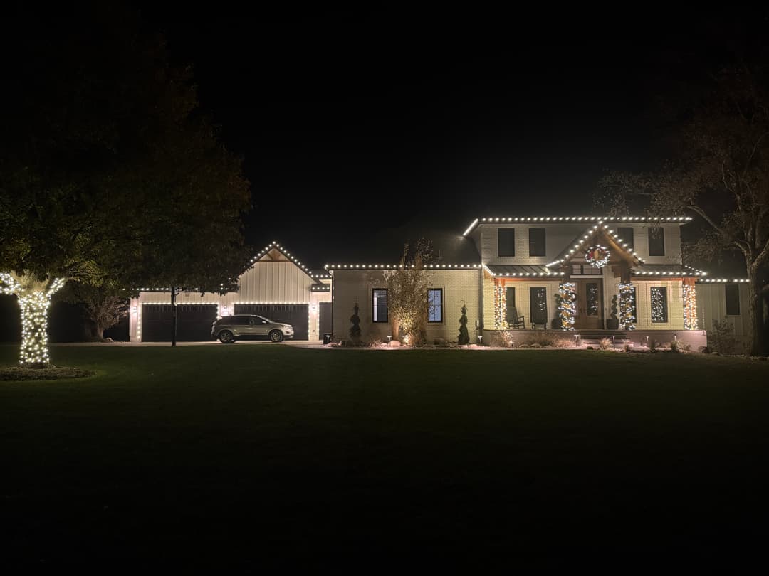 How Holiday Lighting Is Designed and Installed for Omaha Homes